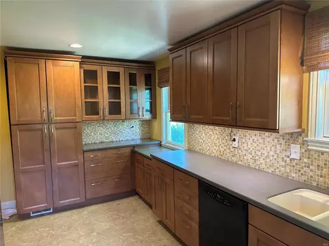 866 Hackmann Rd, O'fallon, MO 63366 photo 3