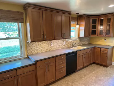 866 Hackmann Rd, O'fallon, MO 63366 photo 2