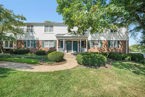 1753 High School Dr, Brentwood, MO 63144