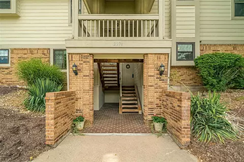 2274 Rule Ave #B, Maryland Heights, MO 63043