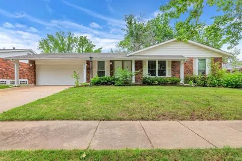14610 Baratton Dr, Florissant, MO 63034