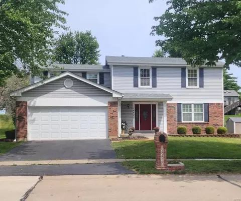 14420 Ocean Side Dr, Florissant, MO 63034