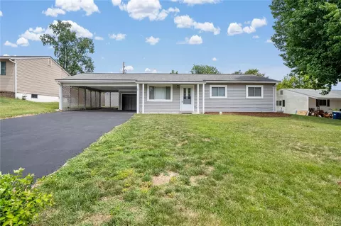 16 Jane Ct, Maryland Heights, MO 63043