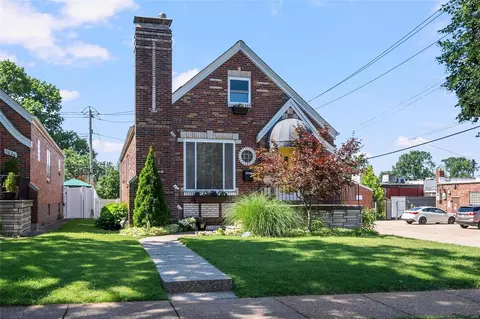 5828 Potomac St, Saint Louis, MO 63139