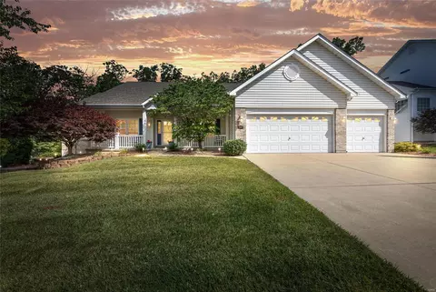 1507 Hibernation Holw, Wentzville, MO 63385