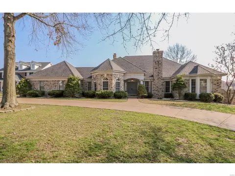 62 W Meath Ring, Weldon Spring, MO 63304
