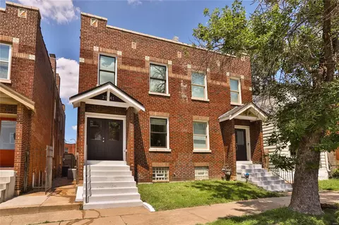 2141 Victor St, Saint Louis, MO 63104