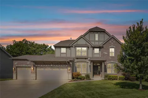 25 Boulder Ridge Ct, Wentzville, MO 63385