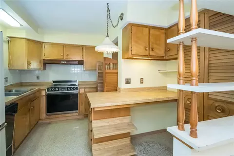 27 Pershing Cir, O'fallon, MO 63366 photo 11