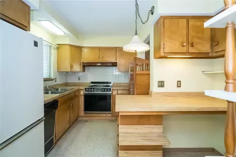 27 Pershing Cir, O'fallon, MO 63366 photo 10