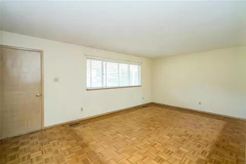 27 Pershing Cir, O'fallon, MO 63366 photo 6