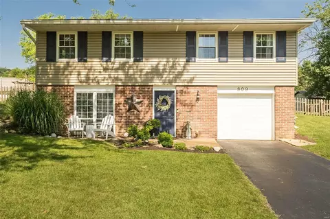 809 Villette Ct, Ballwin, MO 63011