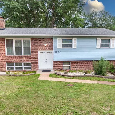 4806 Kerth Dr, Saint Louis, MO 63128