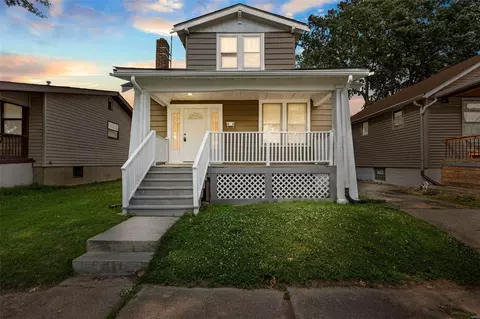 3949 Burgen Ave, Saint Louis, MO 63116