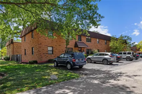 439 S Clay Ave #2, Kirkwood, MO 63122
