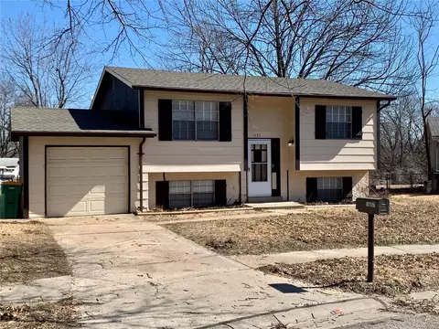 1457 Columbia Hills Ct, Saint Louis, MO 63138