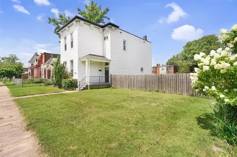 6721 Virginia Ave, Saint Louis, MO 63111