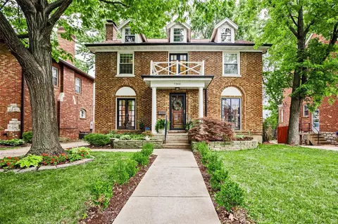 7343 Cornell Ave, University City, MO 63130