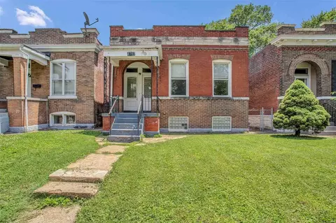 4752 Alaska Ave, Saint Louis, MO 63111