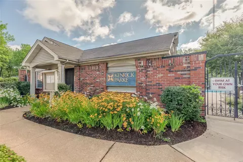 5353 N Kenrick Parke Dr #307, Saint Louis, MO 63119