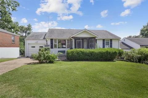 915 Trelane Ave, Saint Louis, MO 63126