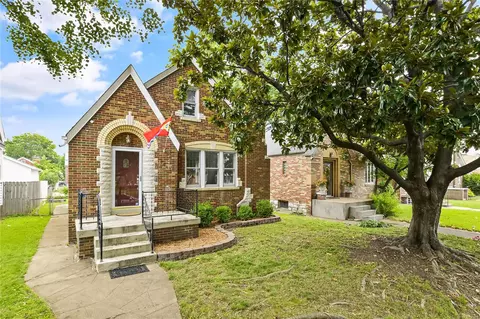 6043 Potomac St, Saint Louis, MO 63139