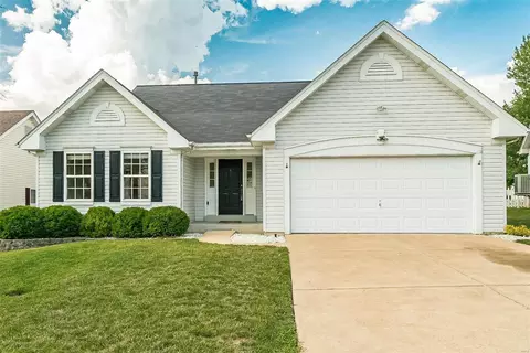 3854 Park Place Estates Dr, Bridgeton, MO 63044