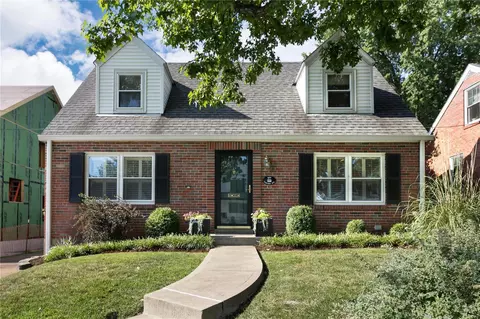 924 Chelsea Ave, Glendale, MO 63122