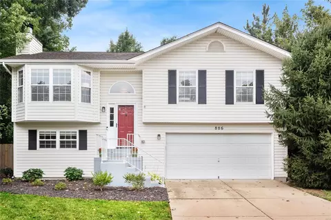 806 Cades Cv, Florissant, MO 63031