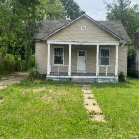 5220 Hamilton Ave, Saint Louis, MO 63136