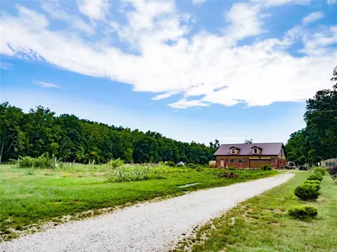 2402 Scotti Rd, Wentzville, MO 63385
