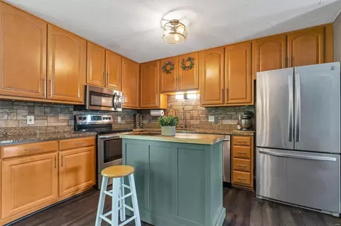 710 Barbara Pl, O'fallon, MO 63366 photo 7