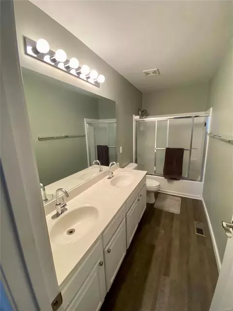 219 Spring Borough Dr, O'fallon, MO 63368 photo 19