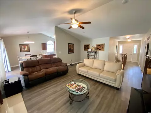 219 Spring Borough Dr, O'fallon, MO 63368 photo 10