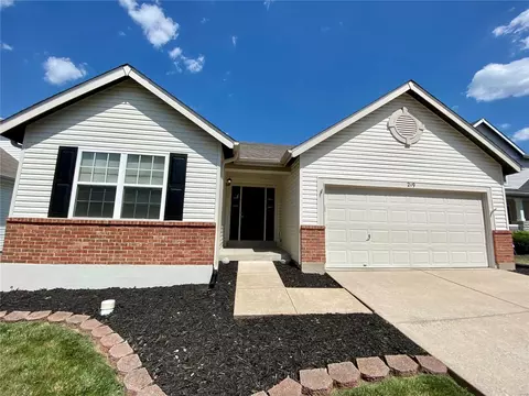 219 Spring Borough Dr, O'fallon, MO 63368 photo 3