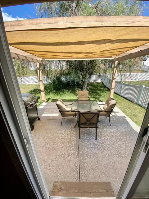 219 Spring Borough Dr, O'fallon, MO 63368 photo 39
