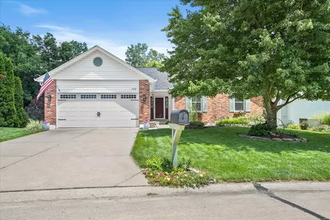 1428 Plantation Manor Ct, St Peters, MO 63303