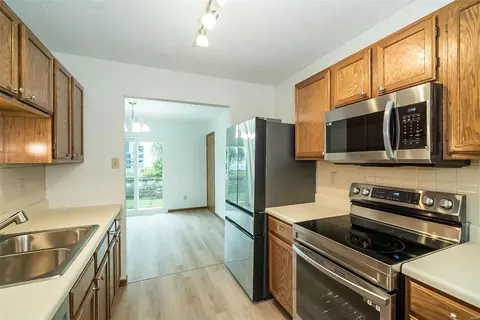 552 Spring Glen Ct, Ballwin, MO 63021 photo 10