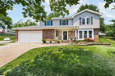 287 Oak Path, Ballwin, MO 63011