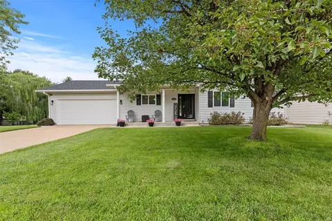 1379 Shallow Lake Dr, O'fallon, MO 63366