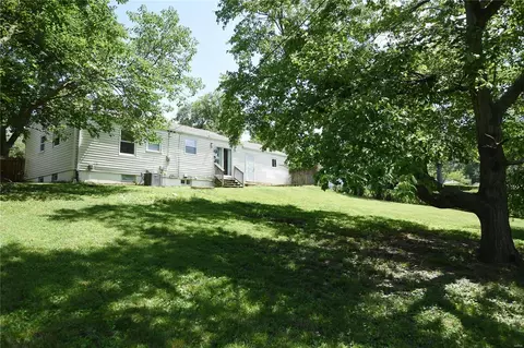 609 Parker Dr, Ballwin, MO 63021 photo 29