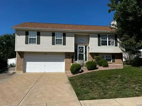 210 Split Rail Dr, Wentzville, MO 63385