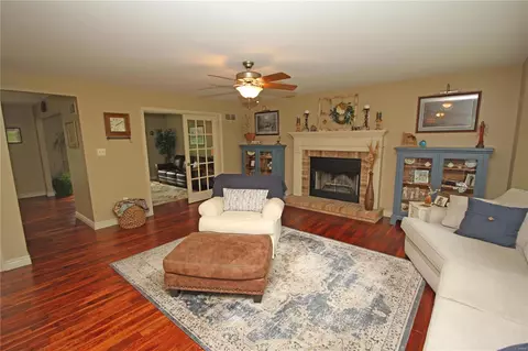 447 Terrington Dr, Ballwin, MO 63021 photo 5