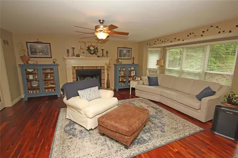 447 Terrington Dr, Ballwin, MO 63021 photo 7