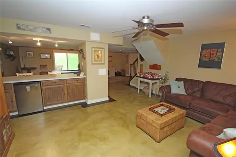 447 Terrington Dr, Ballwin, MO 63021 photo 35