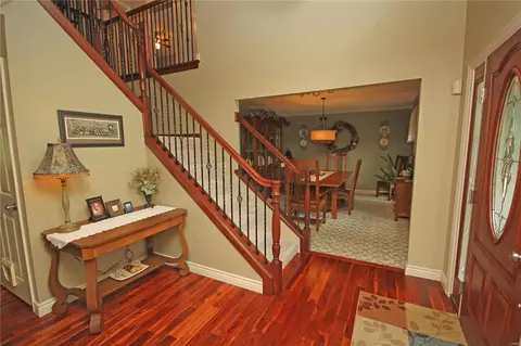 447 Terrington Dr, Ballwin, MO 63021 photo 2