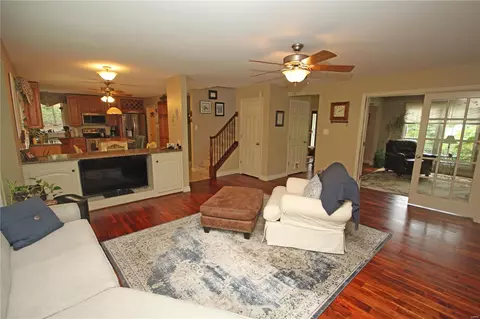 447 Terrington Dr, Ballwin, MO 63021 photo 4
