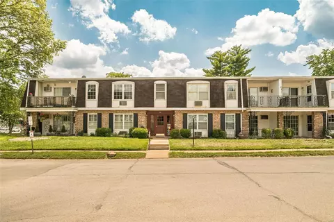 800 Dumont Pl #D, Saint Louis, MO 63125