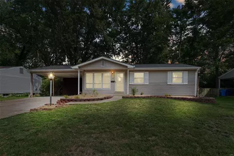 20 Alandale Ct, Florissant, MO 63031