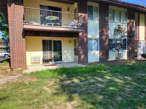 7571 Hazelcrest Dr #A, Hazelwood, MO 63042